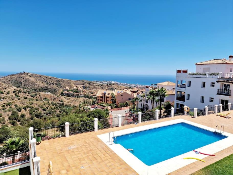 Palmeras Seaviews Apartment *