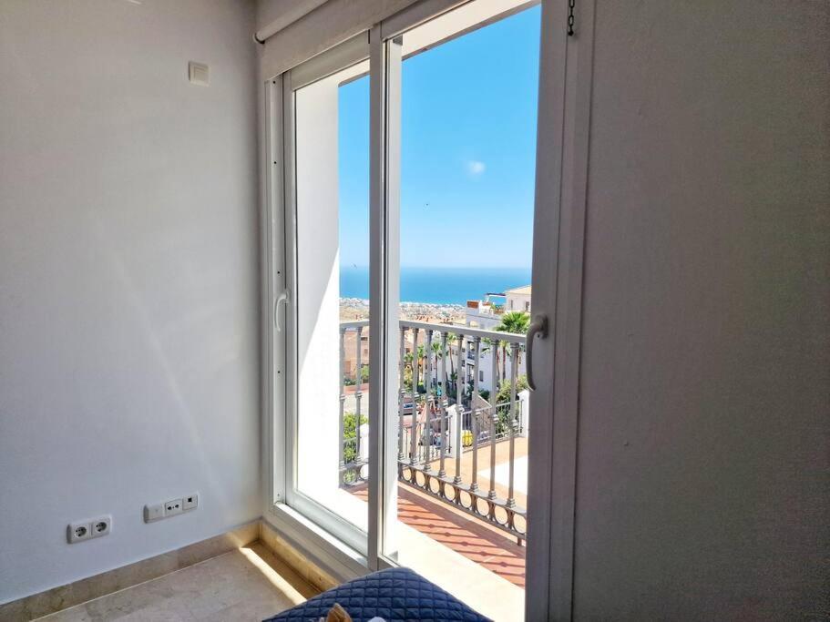 Palmeras Seaviews Apartment
